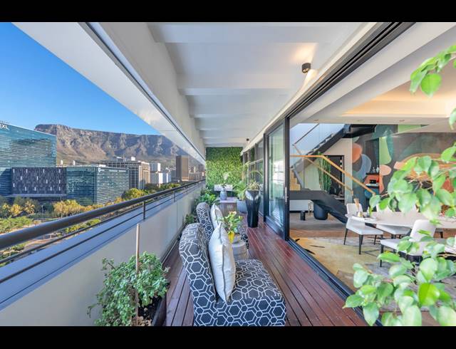 6 BEDROOM PENTHOUSE FOR SALE IN CAPE TOWN CITY CENTRE
